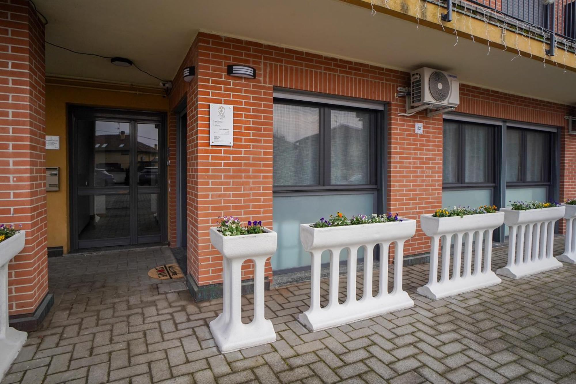 Gelsomino Suite Leonardo Academy, Mxp & Laghi Sesto Calende Exterior photo